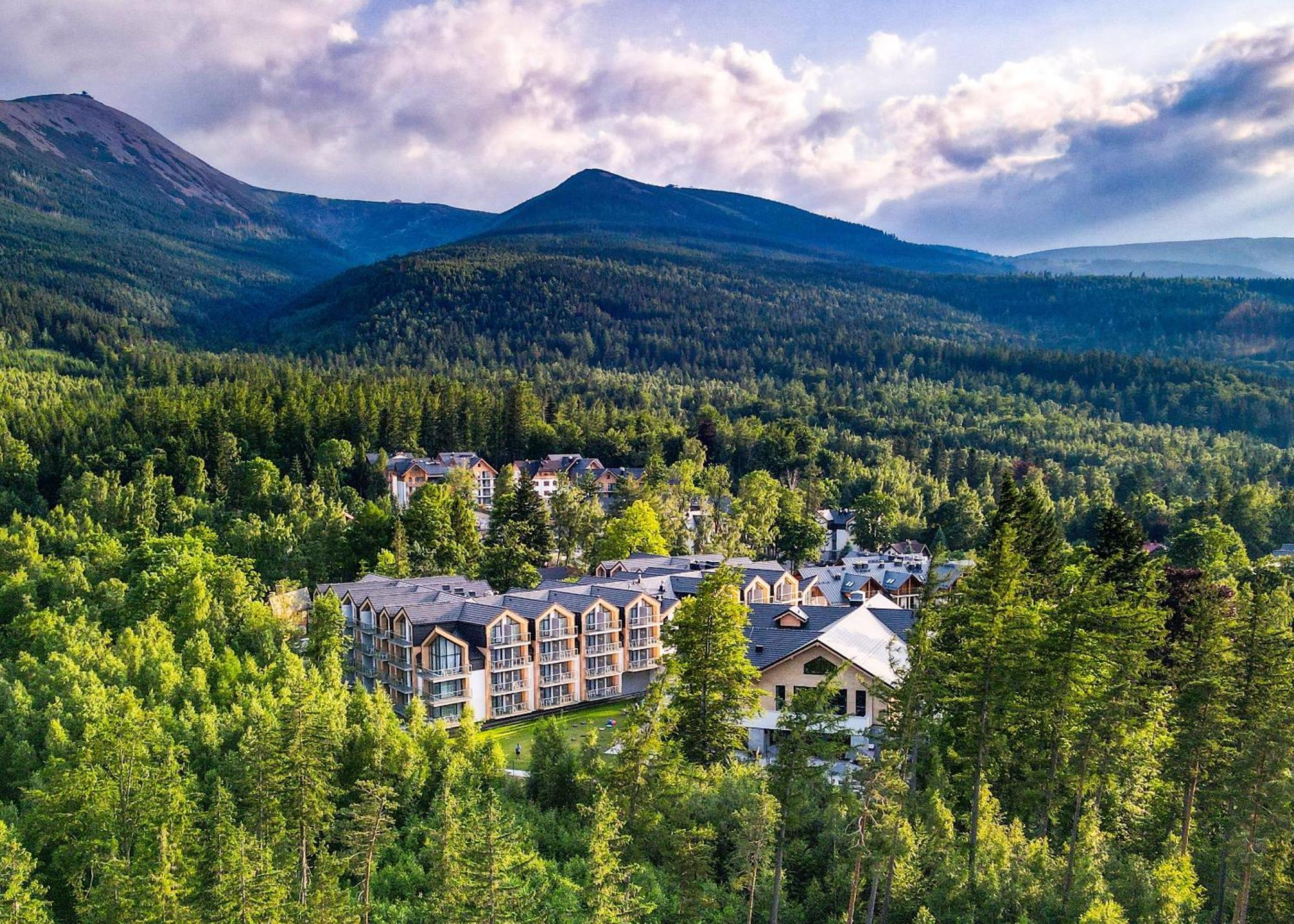 Green Mountain 5* Hotel Karpacz Luaran gambar The Village at Loon Mountain