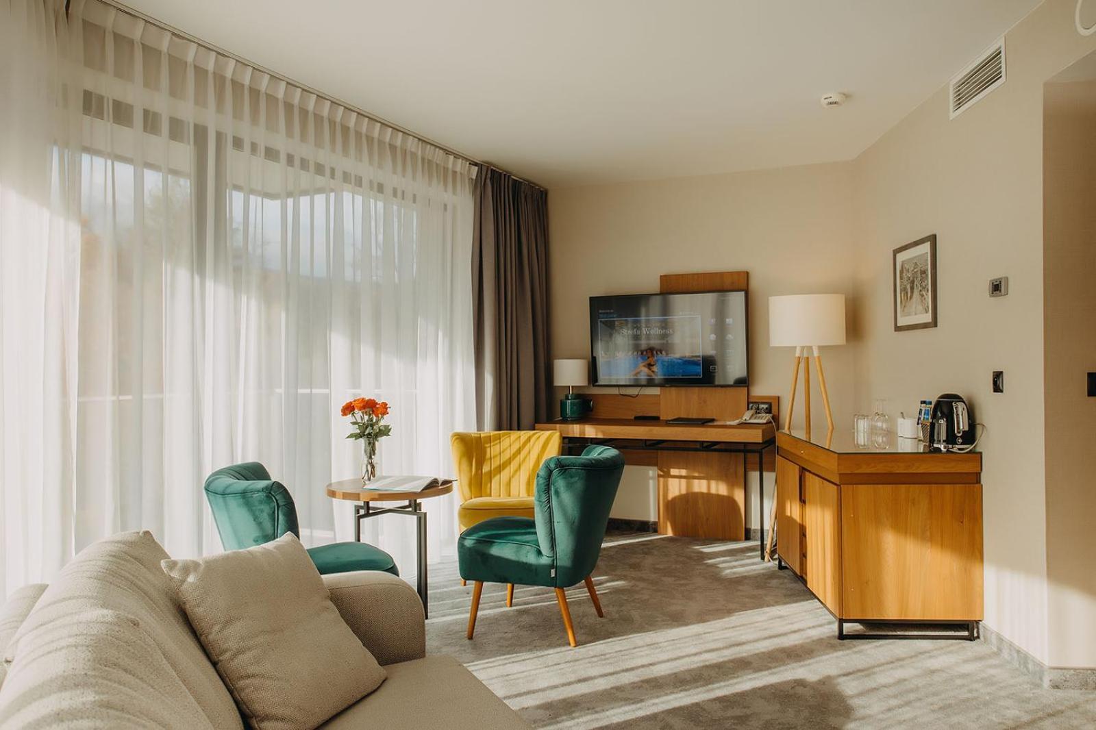 Green Mountain 5* Hotel Karpacz Luaran gambar A suite at the Hotel